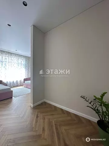 2-комнатная квартира, этаж 2 из 8, 76 м²