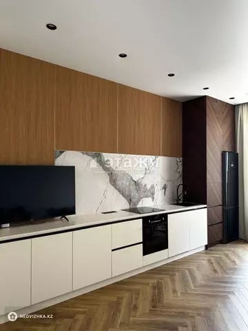 2-комнатная квартира, этаж 2 из 8, 76 м²