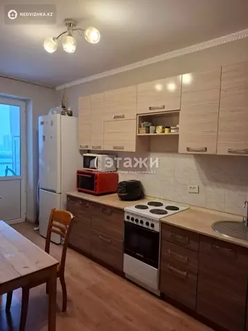 1-комнатная квартира, этаж 3 из 9, 40 м²