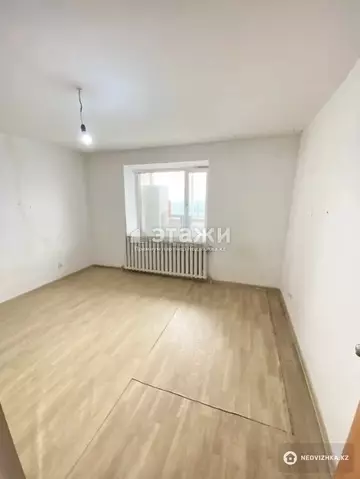 1-комнатная квартира, этаж 12 из 12, 37 м²