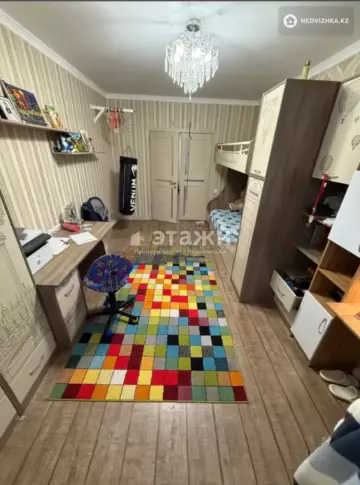 2-комнатная квартира, этаж 4 из 9, 63 м²