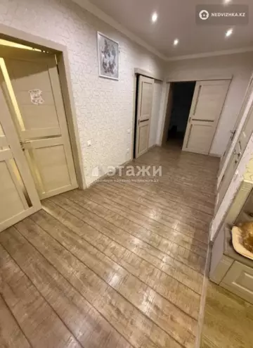 2-комнатная квартира, этаж 4 из 9, 63 м²