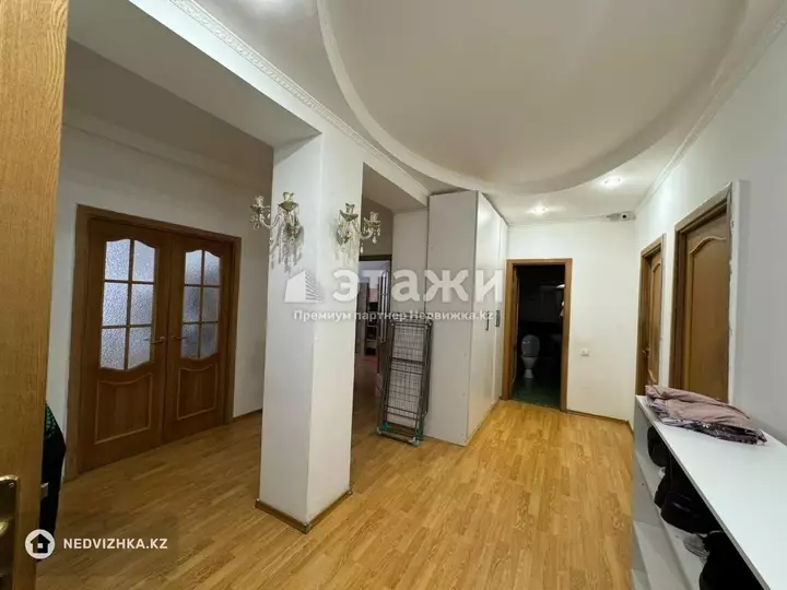 122.2 м², 4-комнатная квартира, этаж 2 из 5, 122 м², изображение - 1