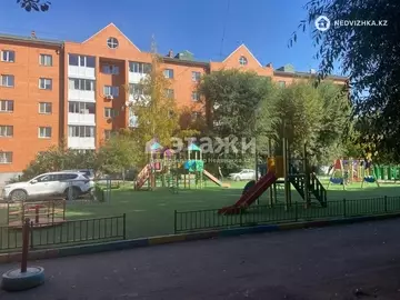 4-комнатная квартира, этаж 2 из 5, 122 м²