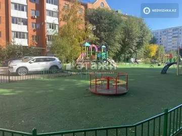 4-комнатная квартира, этаж 2 из 5, 122 м²