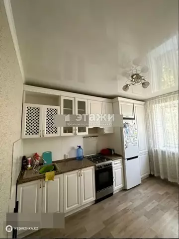 2-комнатная квартира, этаж 3 из 5, 63 м²