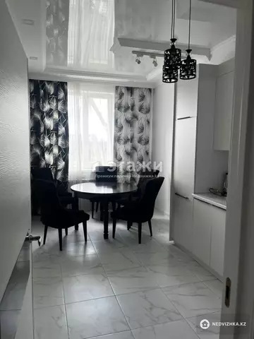2-комнатная квартира, этаж 3 из 8, 66 м²