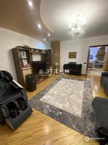 3-комнатная квартира, этаж 14 из 18, 94 м²