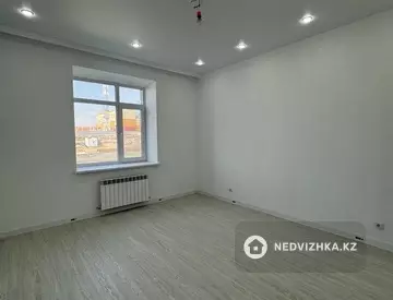 3-комнатная квартира, этаж 1 из 5, 104 м²
