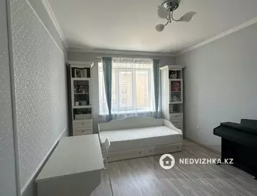 3-комнатная квартира, этаж 2 из 5, 106 м²