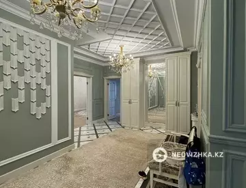 5-комнатная квартира, этаж 1 из 1, 480 м²