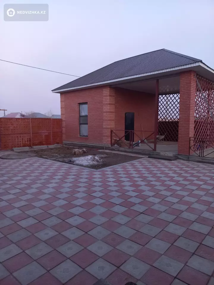 180 м², 5-комнатный дом, 10 соток, 180 м², изображение - 1