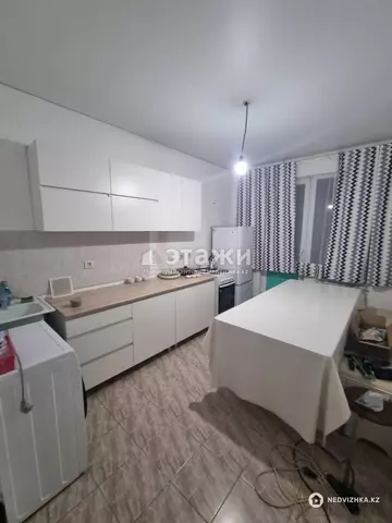 2-комнатная квартира, этаж 4 из 12, 58 м²