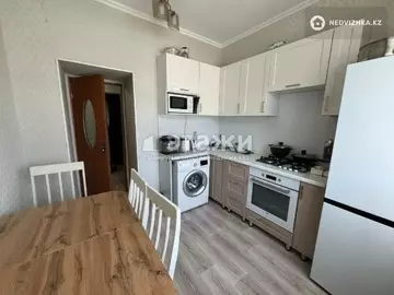 1-комнатная квартира, этаж 4 из 9, 38 м²