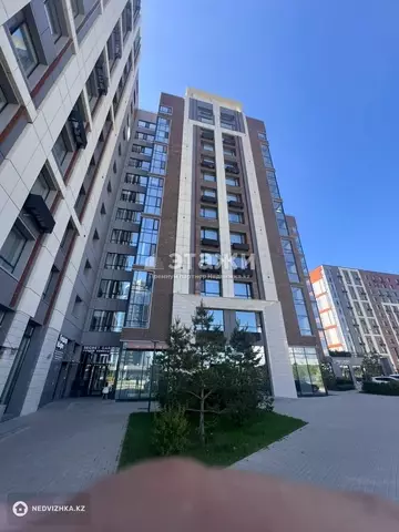 3-комнатная квартира, этаж 4 из 12, 100 м²
