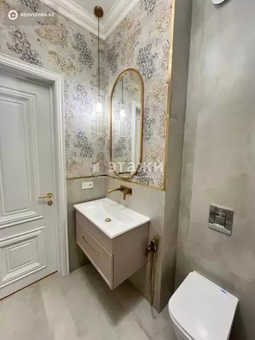 3-комнатная квартира, этаж 4 из 12, 100 м²