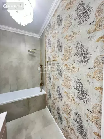 3-комнатная квартира, этаж 4 из 12, 100 м²