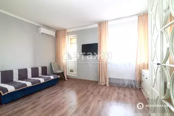 1-комнатная квартира, этаж 2 из 13, 57 м²