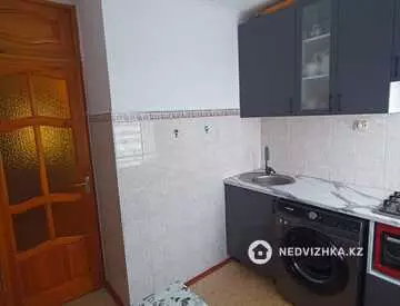 3-комнатная квартира, этаж 4 из 5, 62 м²