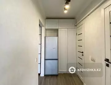 2-комнатная квартира, этаж 2 из 9, 53 м²