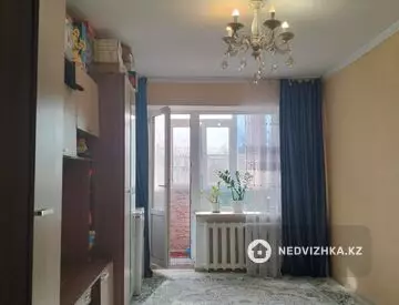 3-комнатная квартира, этаж 4 из 5, 65 м²