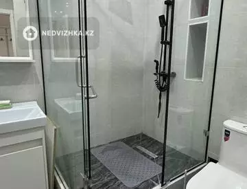 1-комнатная квартира, этаж 3 из 10, 50 м², на длительный срок