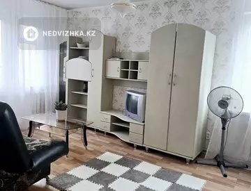 1-комнатная квартира, этаж 4 из 5, 35 м², на длительный срок