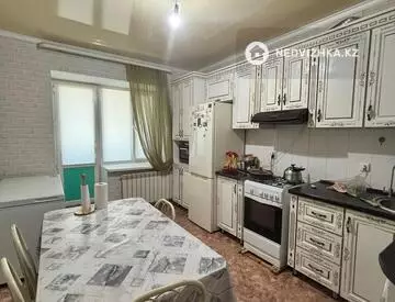 3-комнатная квартира, этаж 9 из 9, 85 м²