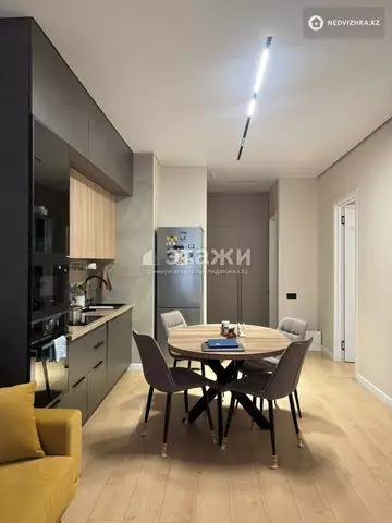 2-комнатная квартира, этаж 4 из 19, 60 м²