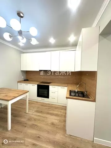 2-комнатная квартира, этаж 9 из 12, 72 м²