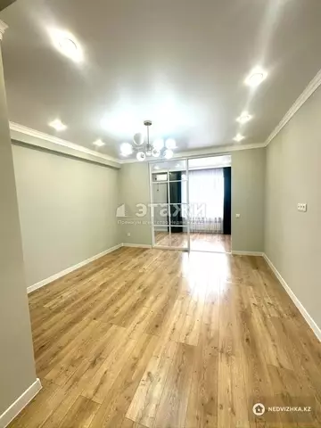 2-комнатная квартира, этаж 9 из 12, 72 м²
