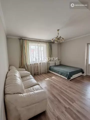 1-комнатная квартира, этаж 11 из 14, 50 м², на длительный срок