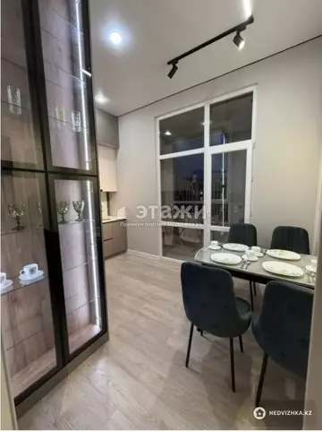 2-комнатная квартира, этаж 12 из 12, 60 м²