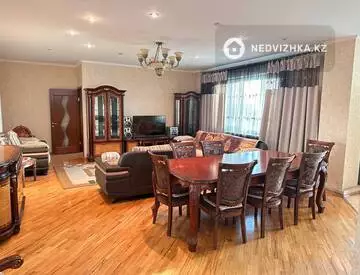 3-комнатная квартира, этаж 9 из 22, 117 м²