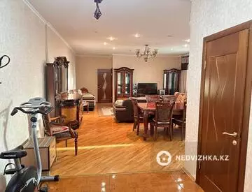3-комнатная квартира, этаж 9 из 22, 117 м²