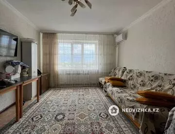 4-комнатная квартира, этаж 6 из 6, 80 м²