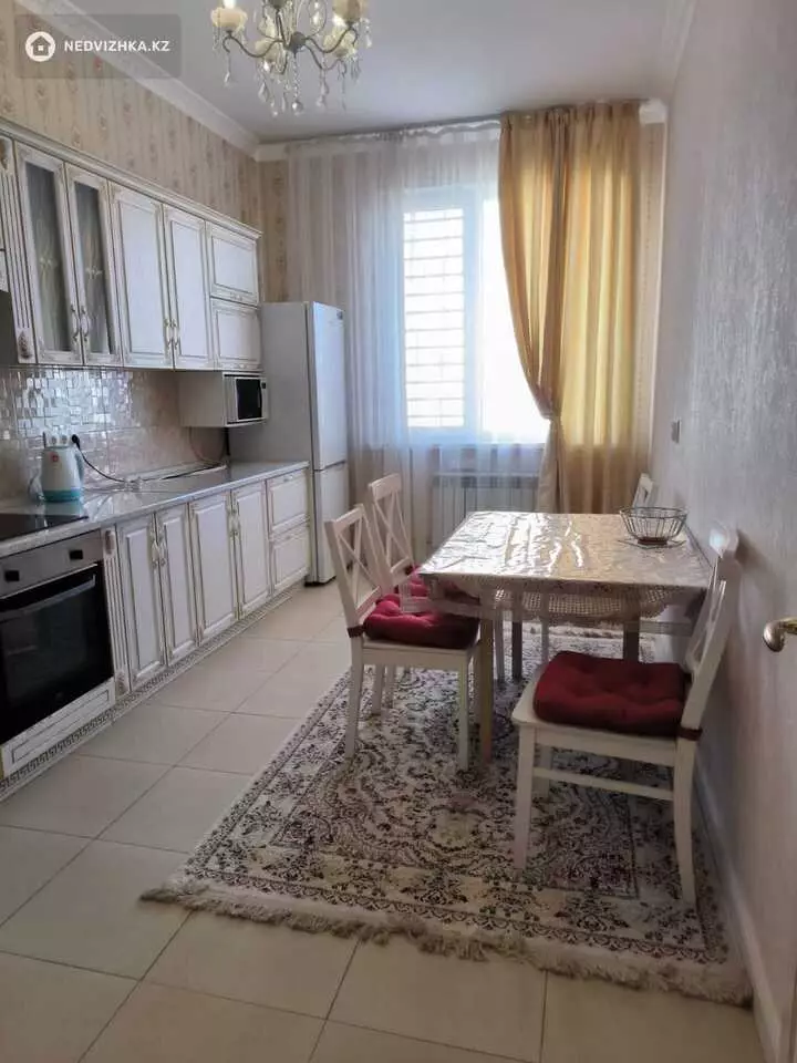 78 м², 2-комнатная квартира, этаж 3 из 7, 78 м², посуточно, изображение - 1
