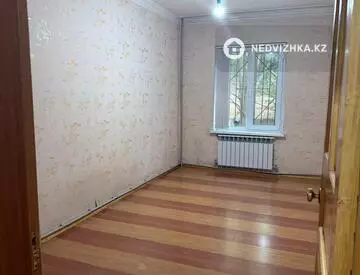 4-комнатная квартира, этаж 1 из 5, 88 м²