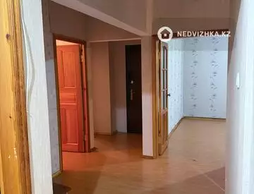 4-комнатная квартира, этаж 1 из 5, 88 м²