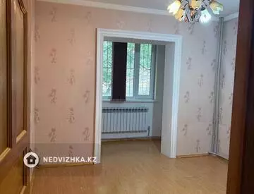 4-комнатная квартира, этаж 1 из 5, 88 м²