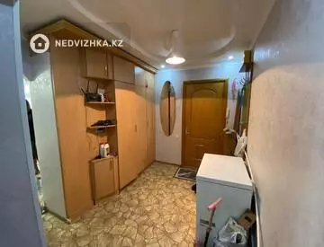 2-комнатная квартира, этаж 3 из 5, 52 м²