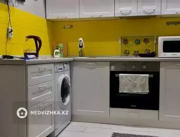 1-комнатная квартира, этаж 10 из 10, 38 м²