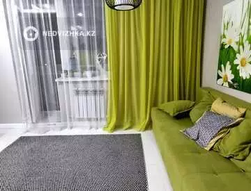 1-комнатная квартира, этаж 10 из 10, 38 м²