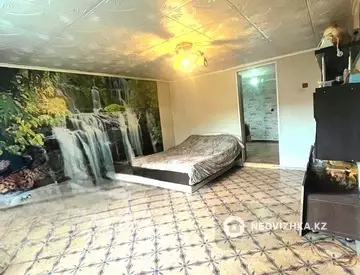 2-комнатный дом, 10 соток, 42 м²