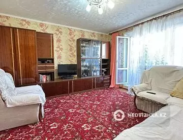 3-комнатная квартира, этаж 9 из 9, 64 м²