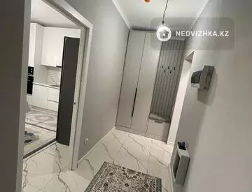 3-комнатная квартира, этаж 7 из 12, 90 м², на длительный срок
