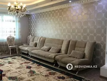 3-комнатная квартира, этаж 6 из 12, 132 м²