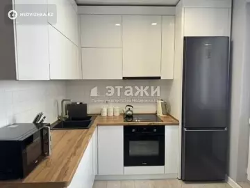 2-комнатная квартира, этаж 8 из 12, 60 м²