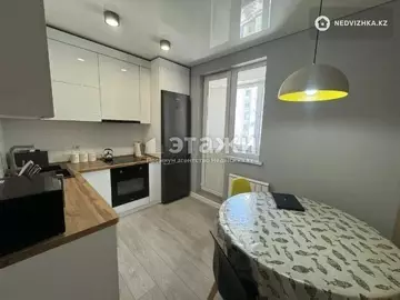 2-комнатная квартира, этаж 8 из 12, 60 м²