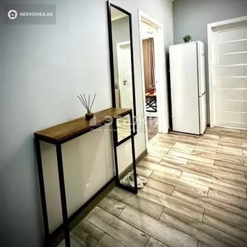 2-комнатная квартира, этаж 8 из 18, 52 м²